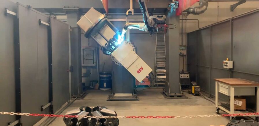 Taglio laser e saldatura robotizzata