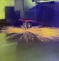 Il taglio laser dei metalli: la sorgente laser